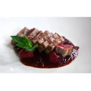 SOLOMILLO CERDO IBERICO SALSA GROSELLA